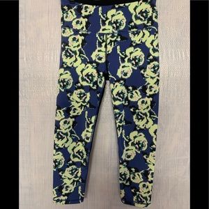 Victoria’s Secret High-Waist crop leggings floral